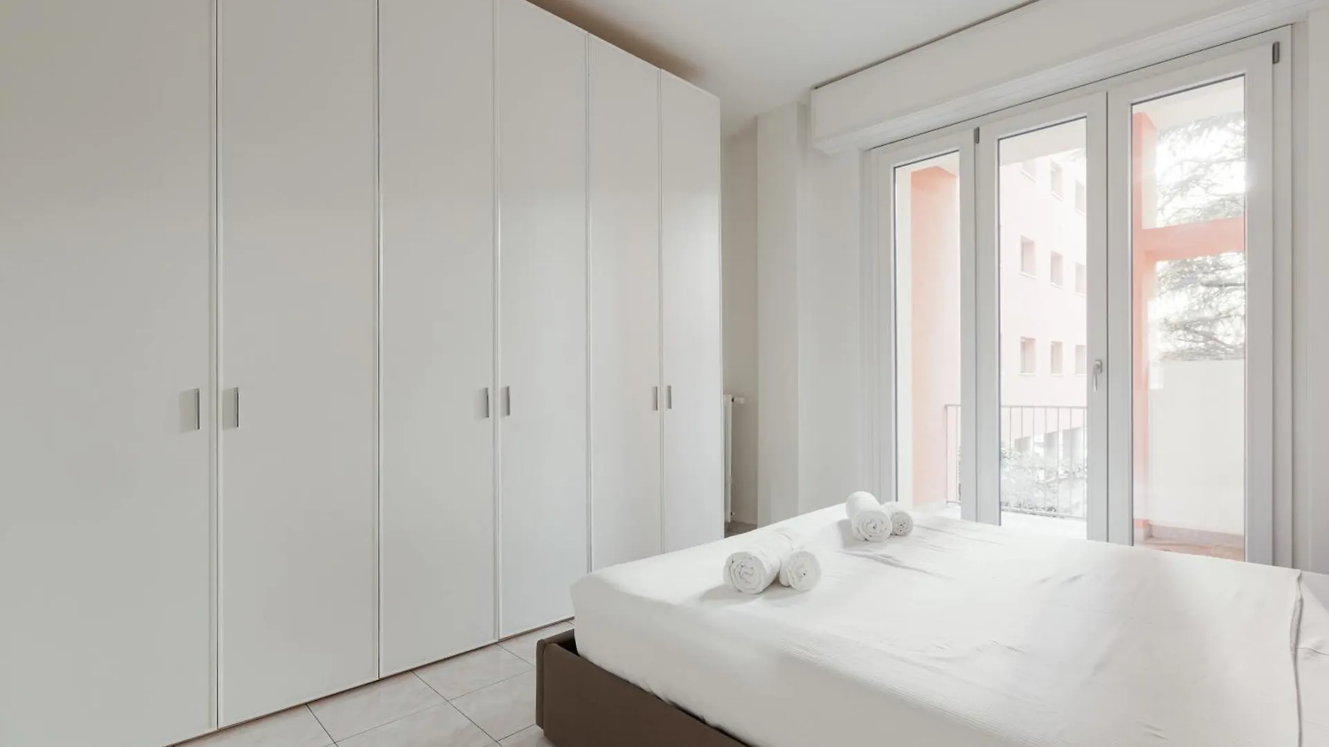 Corvetto M3 - Bright Apt. With Balcony! Mediolan Włochy